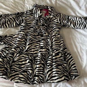 Faux Fur kid Girl Coat Size 6
